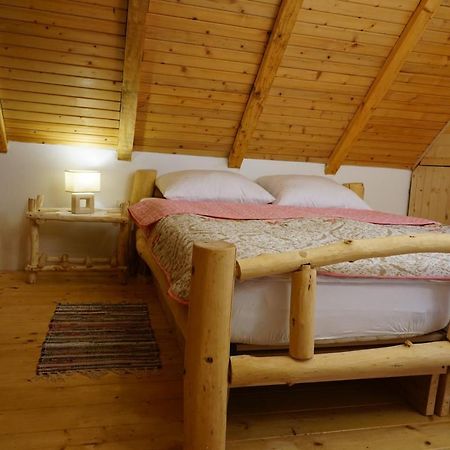 Plitvice Cottage Iggy พลิตวิชกา เยเซรา ภายนอก รูปภาพ